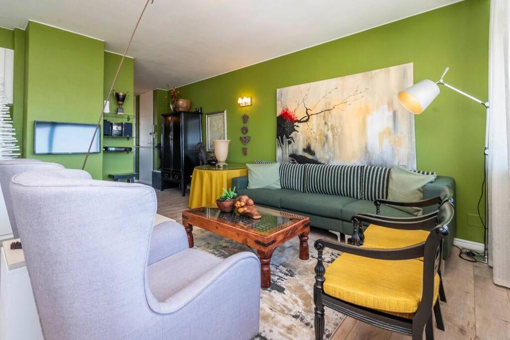 2 Bed - Breathtaking Views - 20th Floor Apartment